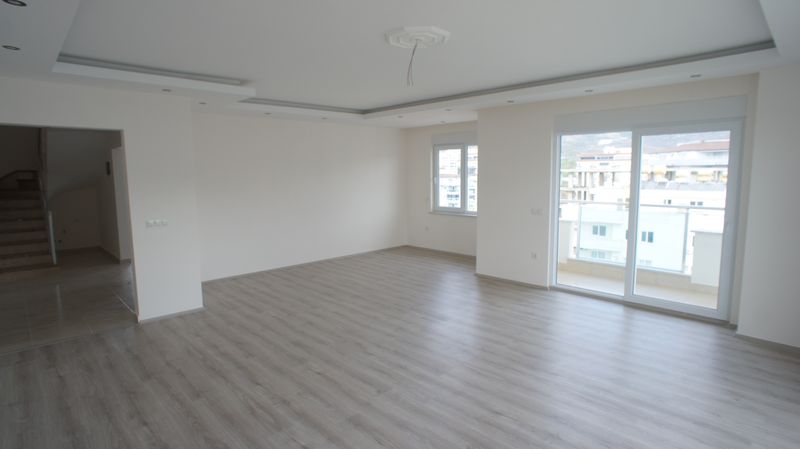 Дуплекс планировки 4+1, в шаговой доступности от моря, 200 кв.м. фото 35