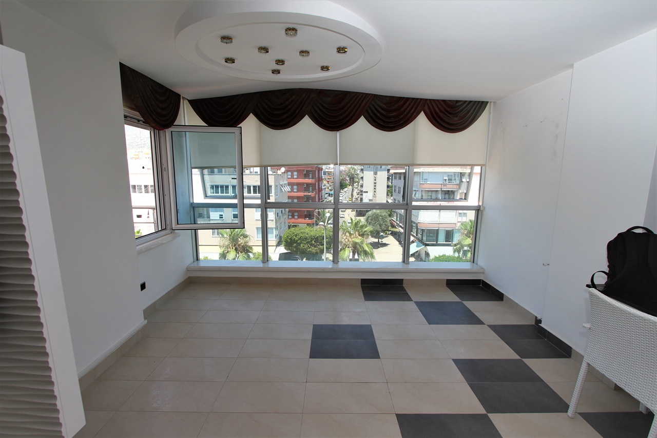 Duplex 3+1 in the center of Alanya, 100 meters from the sea, 160 sq.m. фото 7