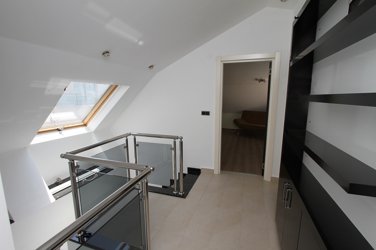 Duplex 3+1 in the center of Alanya, 100 meters from the sea, 160 sq.m. фото 13