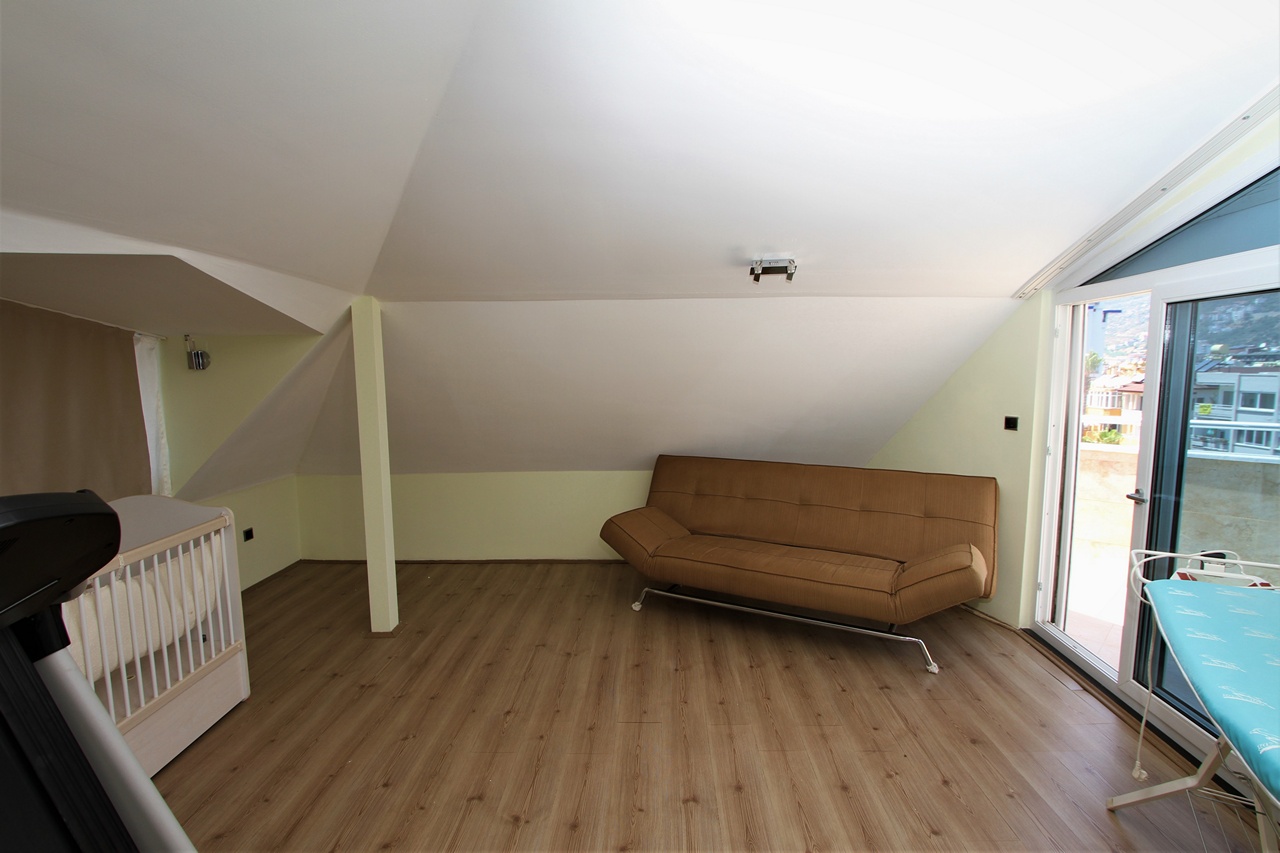 Duplex 3+1 in the center of Alanya, 100 meters from the sea, 160 sq.m. фото 20