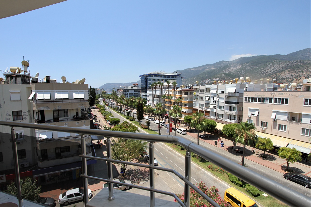 Duplex 3+1 in the center of Alanya, 100 meters from the sea, 160 sq.m. фото 26