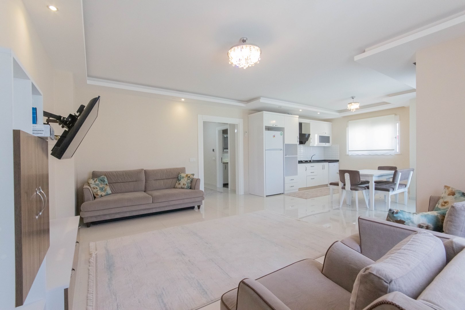 Крупнометражная квартира 1+1 с мебелью в районе Махмутлра, 80 кв м. фото 3