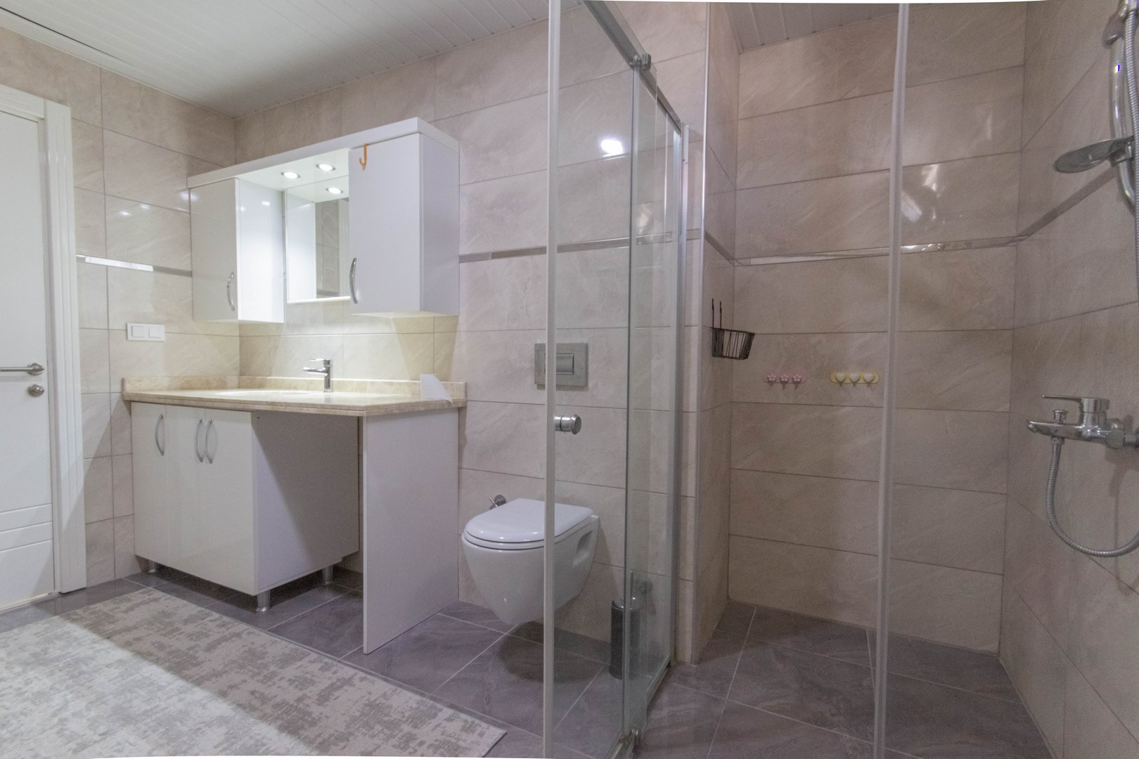 Крупнометражная квартира 1+1 с мебелью в районе Махмутлра, 80 кв м. фото 14