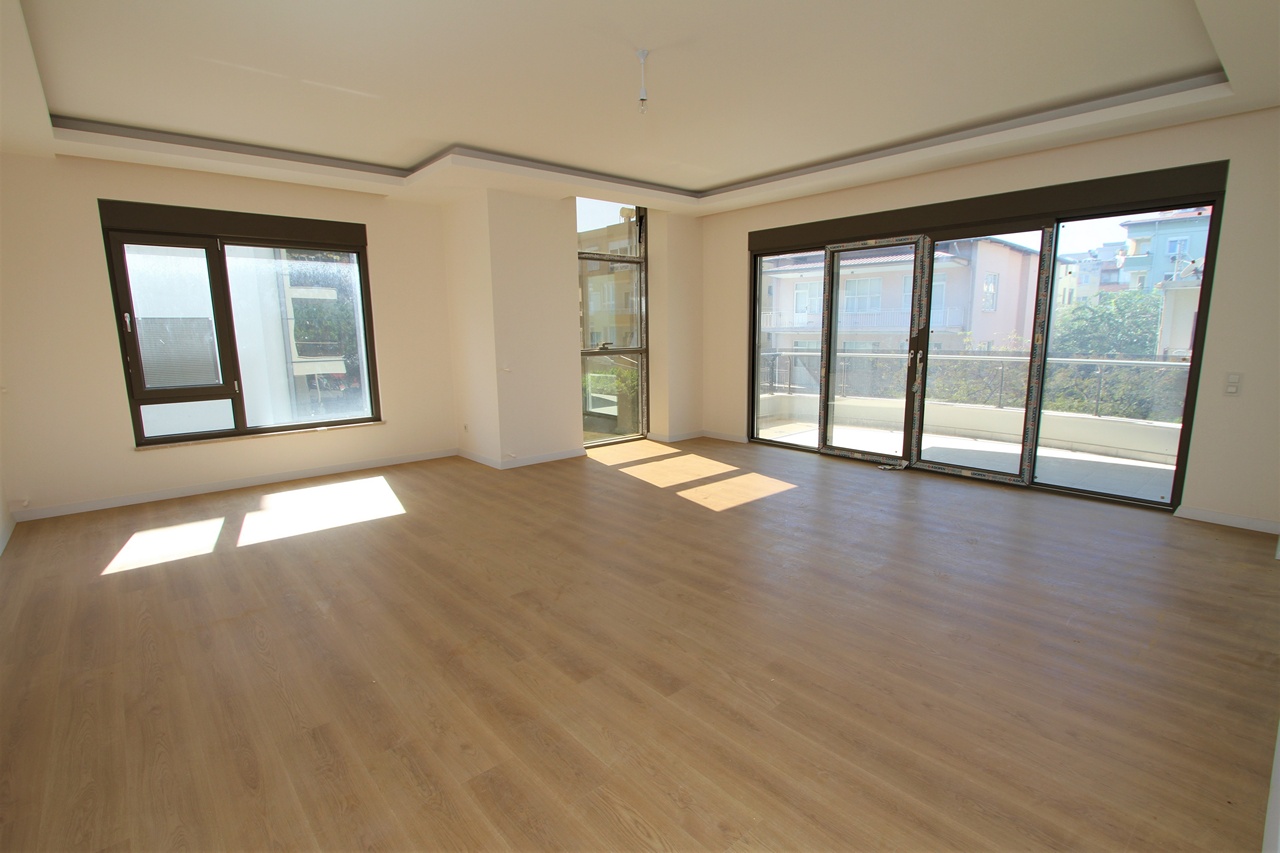 Квартира 2+1 в центре Алании в 100 метрах от моря, 165 кв.м. фото 3