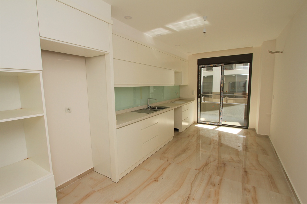 Квартира 2+1 в центре Алании в 100 метрах от моря, 165 кв.м. фото 8