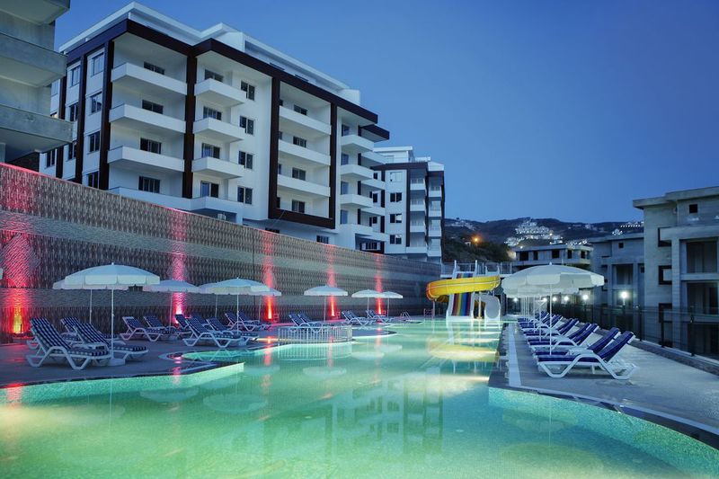 Two luxurious 3+1 villas with panoramic views in Kargicak, 350 m2. фото 3