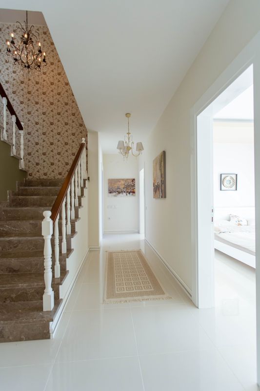 Two luxurious 3+1 villas with panoramic views in Kargicak, 350 m2. фото 29