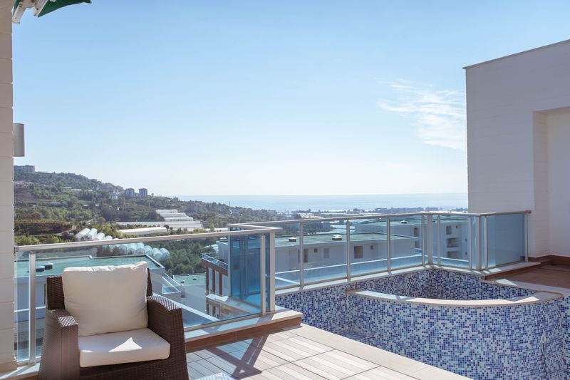 Two luxurious 3+1 villas with panoramic views in Kargicak, 350 m2. фото 36