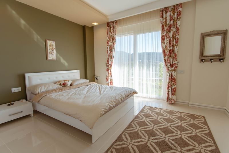 Two luxurious 3+1 villas with panoramic views in Kargicak, 350 m2. фото 46