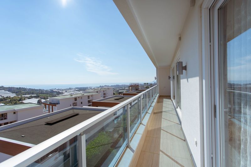 Two luxurious 3+1 villas with panoramic views in Kargicak, 350 m2. фото 48