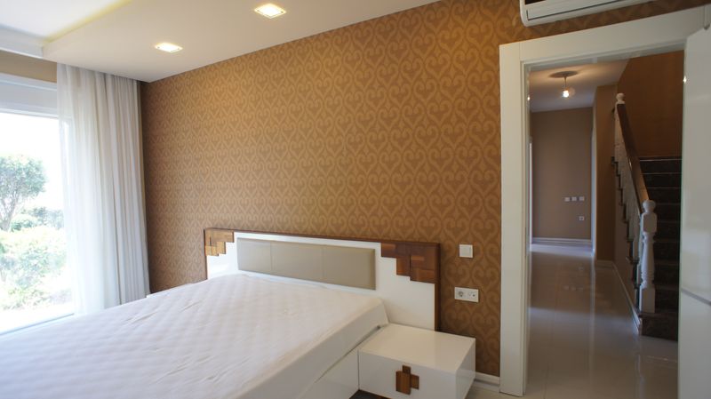 Two luxurious 3+1 villas with panoramic views in Kargicak, 350 m2. фото 65