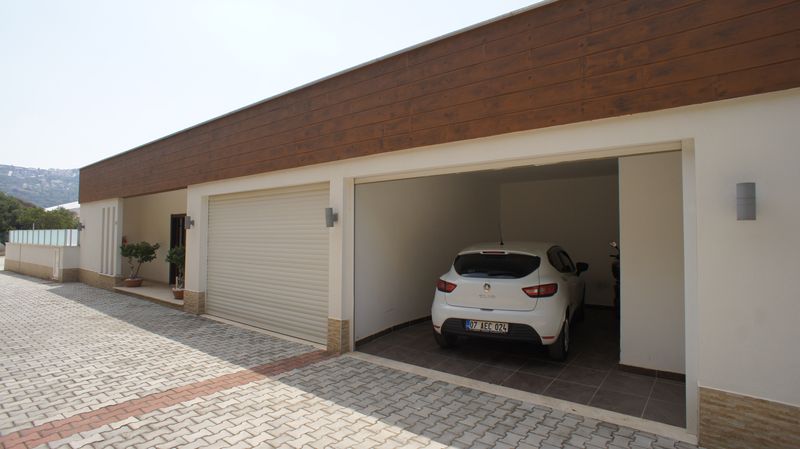 Two luxurious 3+1 villas with panoramic views in Kargicak, 350 m2. фото 81