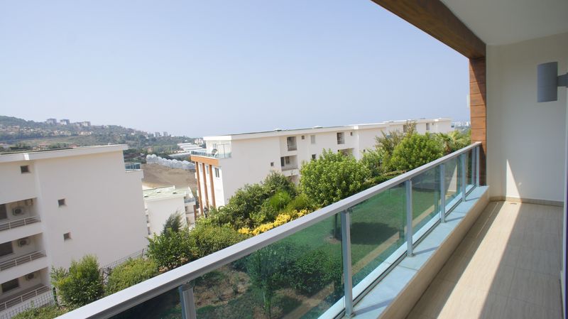 Two luxurious 3+1 villas with panoramic views in Kargicak, 350 m2. фото 90