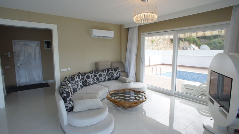 Two luxurious 3+1 villas with panoramic views in Kargicak, 350 m2. фото 95