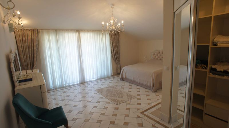 Spacious penthouse 3+1 in a complex in the center of Alanya, 50 m from the sea, 150 m2 фото 18