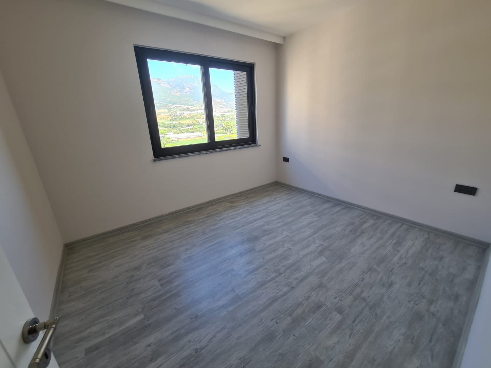 Апартаменты 3+1 с отдельной кухней в новом комплексе в Махмутларе, вид на море и горы фото 5