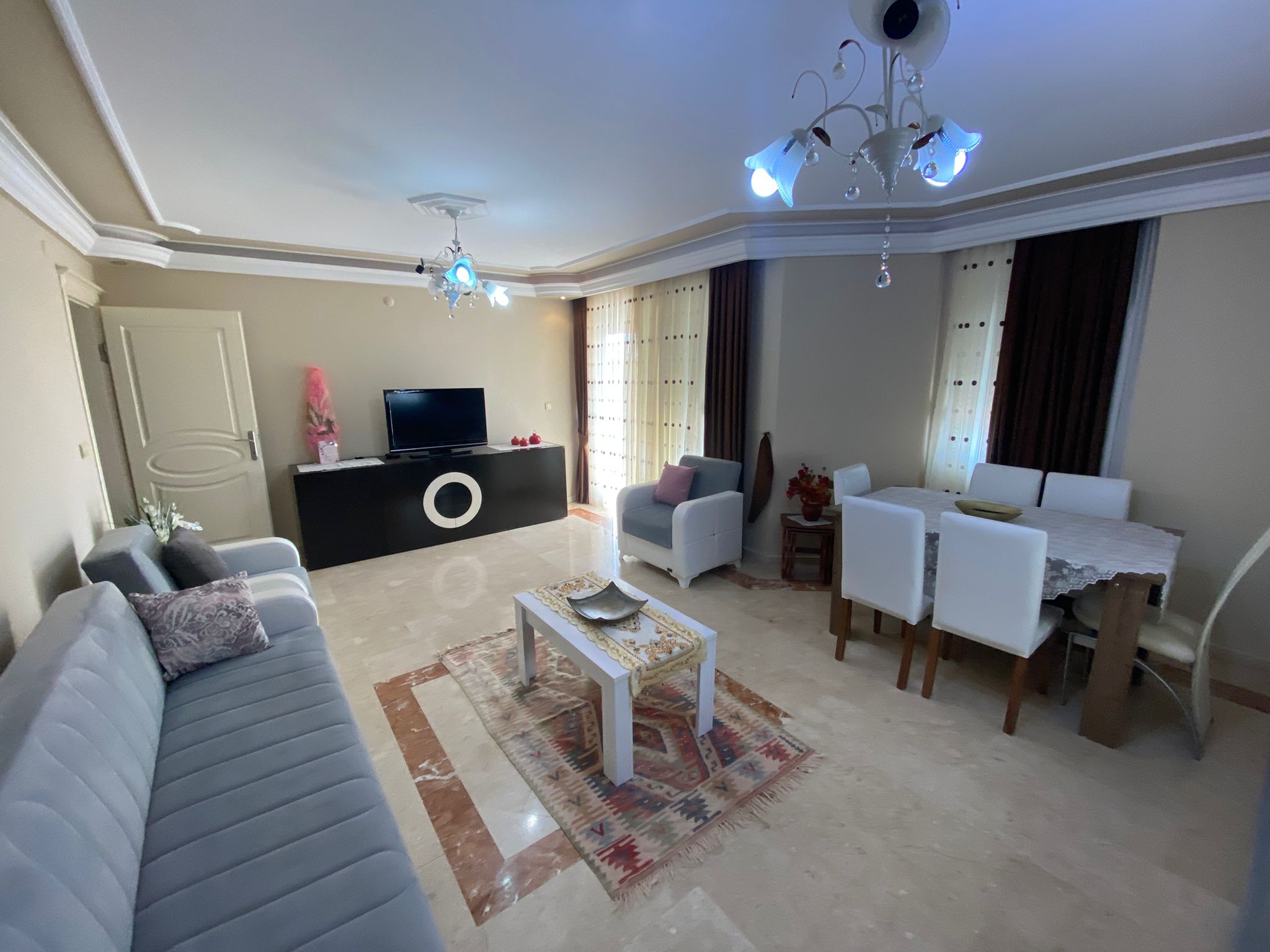 Мебелированный дублекс 4+1 с отдельной кухней в Махмутлар, 250 кв м. фото 17