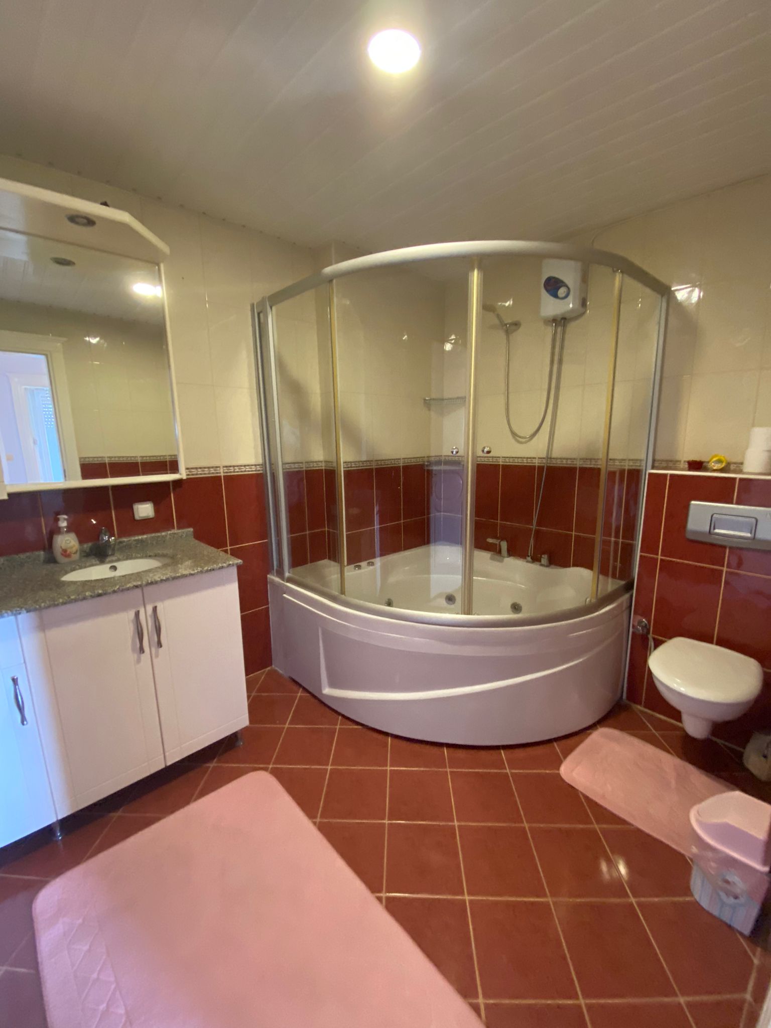 Мебелированный дублекс 4+1 с отдельной кухней в Махмутлар, 250 кв м. фото 19