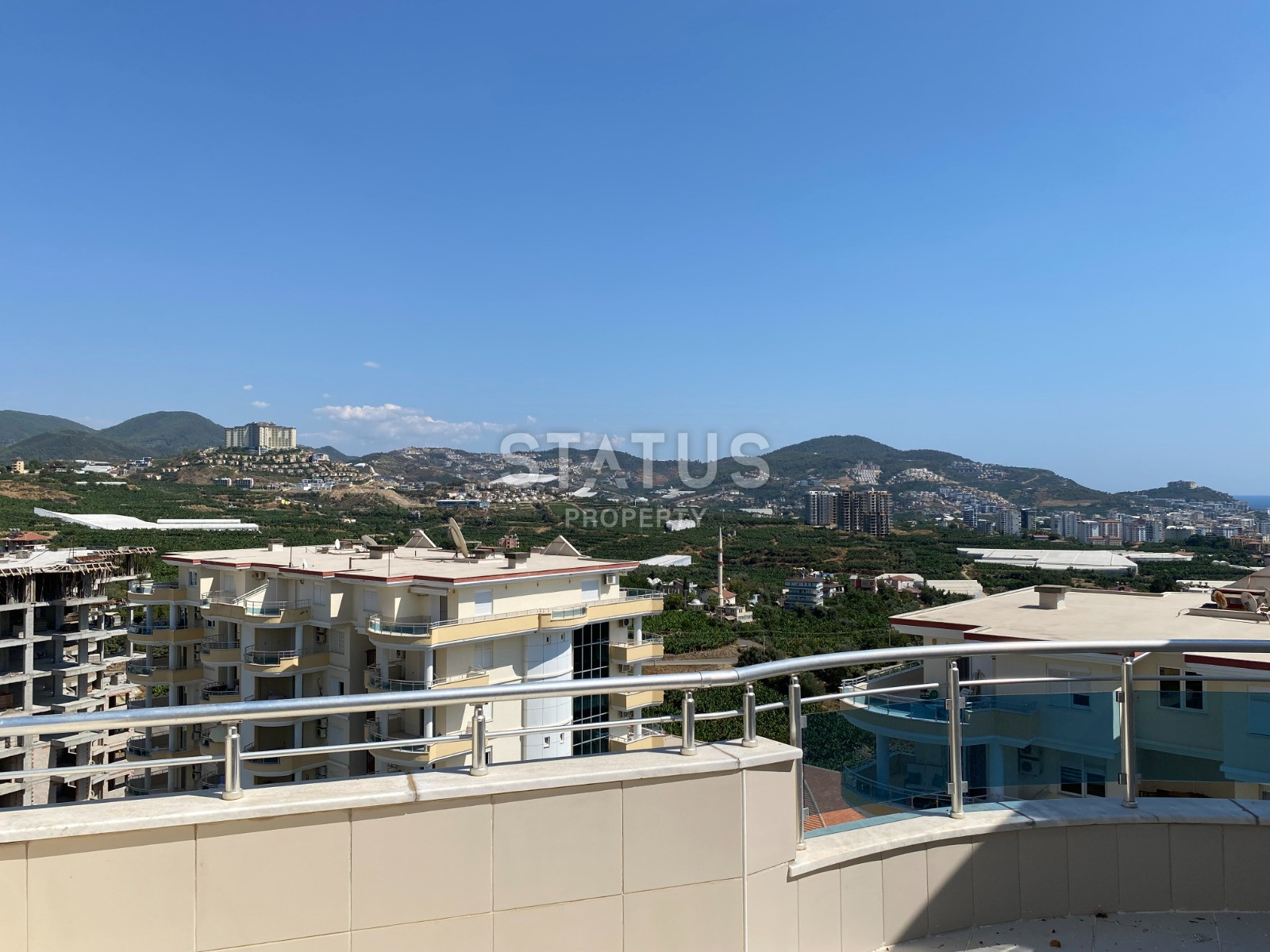 Huge duplex 5+1 – 300 sqm with sea view in Mahmutlar фото 4