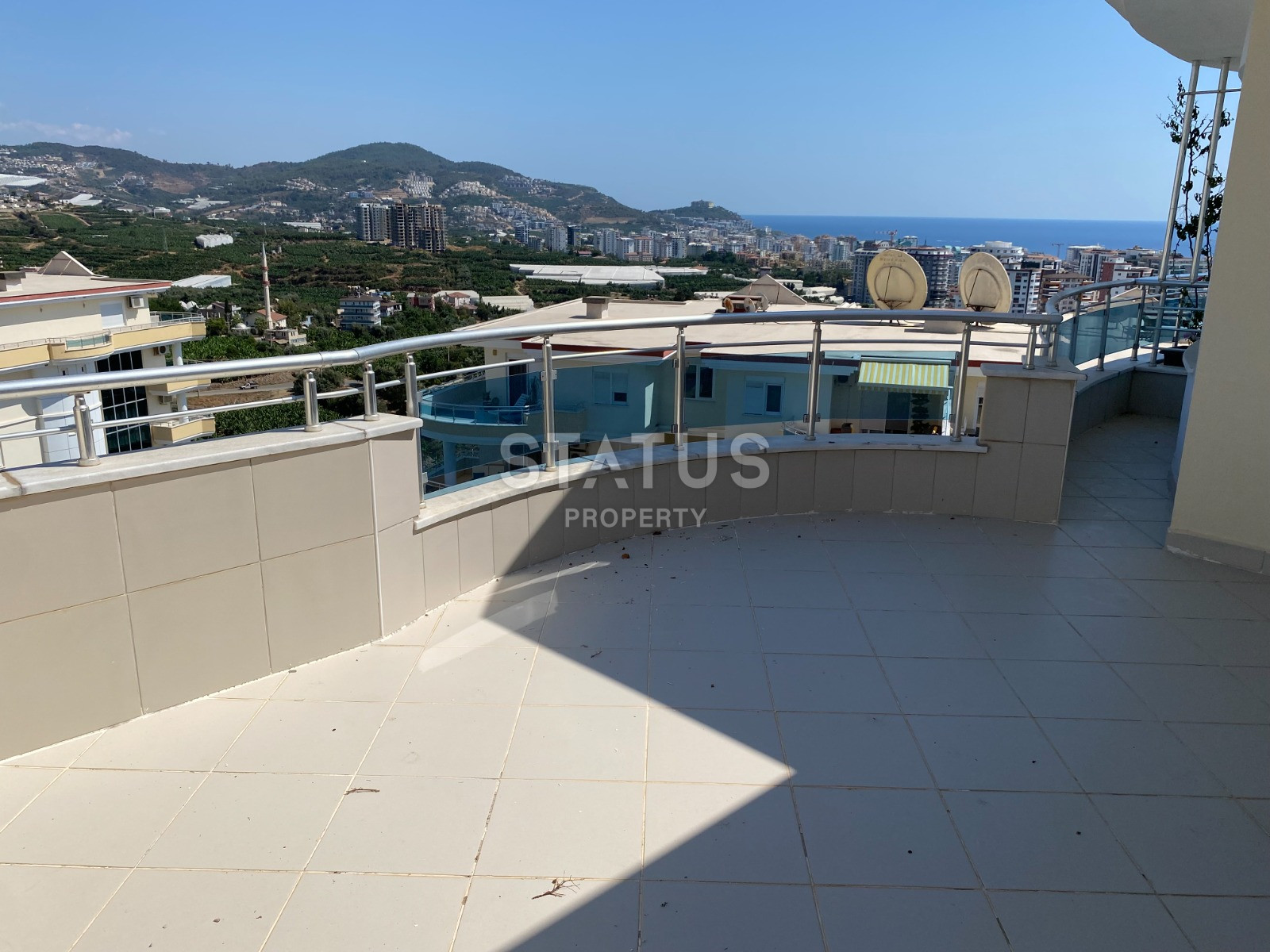Huge duplex 5+1 – 300 sqm with sea view in Mahmutlar фото 8
