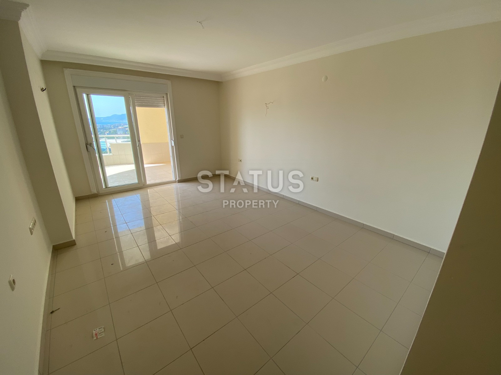 Huge duplex 5+1 – 300 sqm with sea view in Mahmutlar фото 11