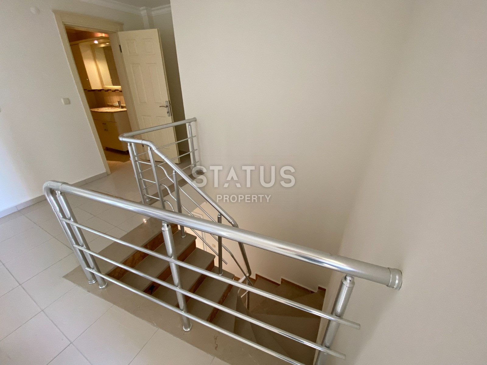 Huge duplex 5+1 – 300 sqm with sea view in Mahmutlar фото 15