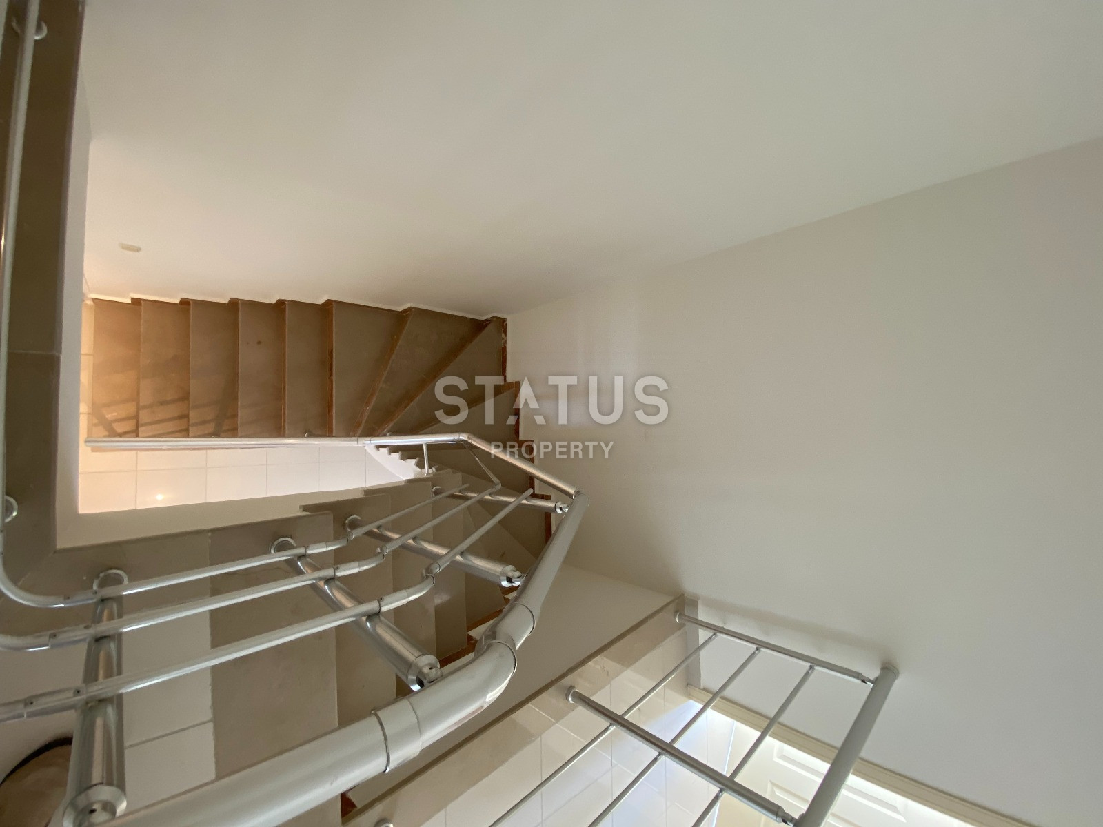 Huge duplex 5+1 – 300 sqm with sea view in Mahmutlar фото 17