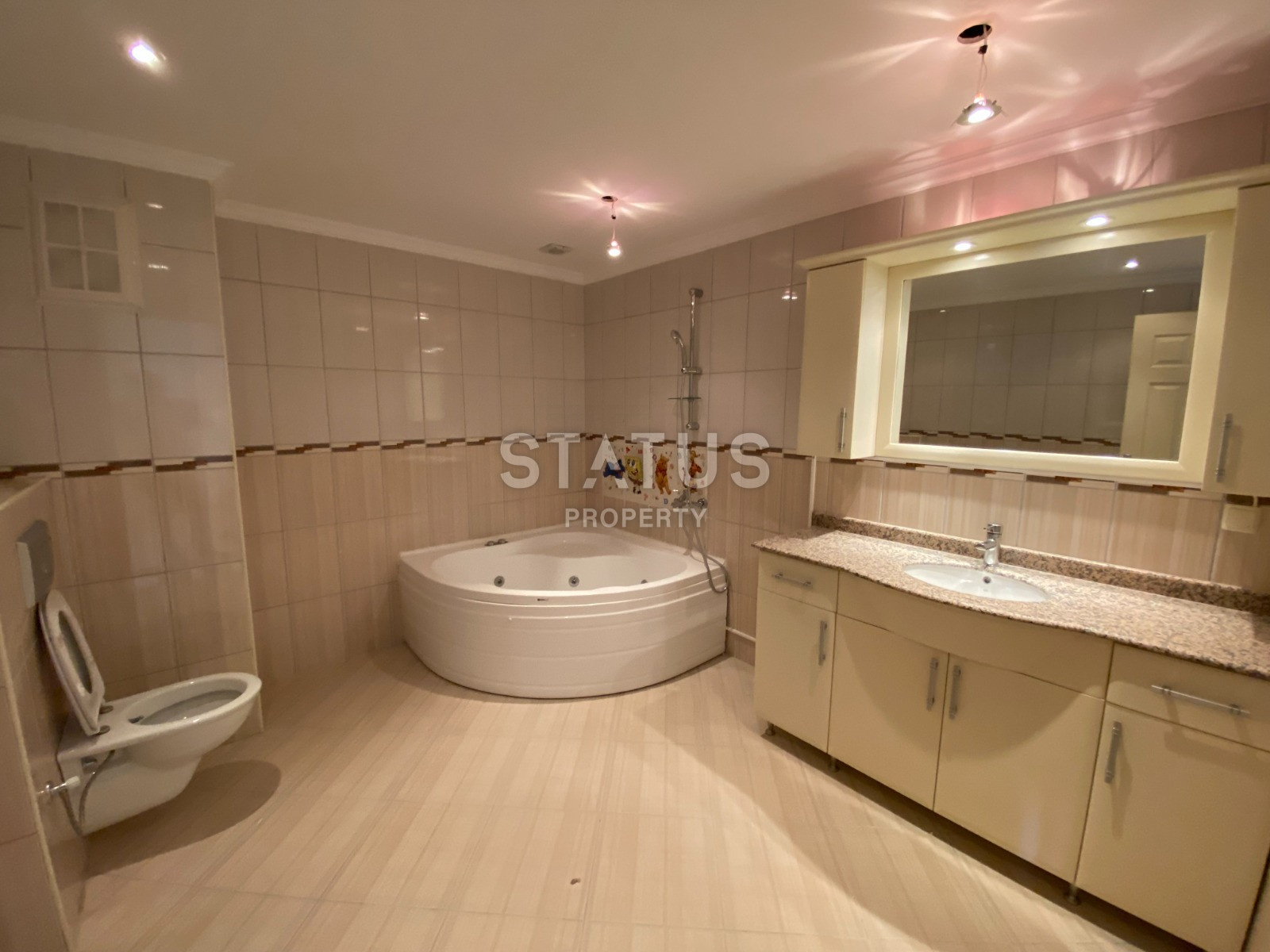 Huge duplex 5+1 – 300 sqm with sea view in Mahmutlar фото 20