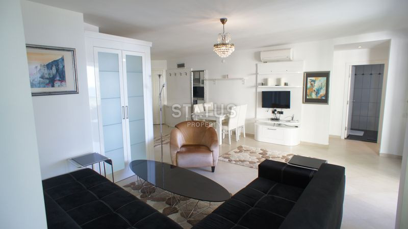 Apartment 2+1 overlooking the fortress of Alanya, 25 m from the sea in Oba, 90 m2 фото 6