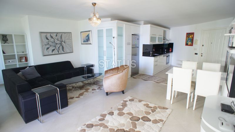 Apartment 2+1 overlooking the fortress of Alanya, 25 m from the sea in Oba, 90 m2 фото 9