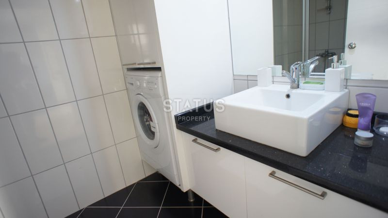 Apartment 2+1 overlooking the fortress of Alanya, 25 m from the sea in Oba, 90 m2 фото 14