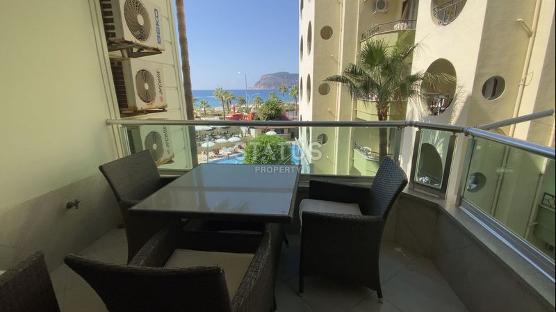 Apartment 2+1 overlooking the fortress of Alanya, 25 m from the sea in Oba, 90 m2 фото 19