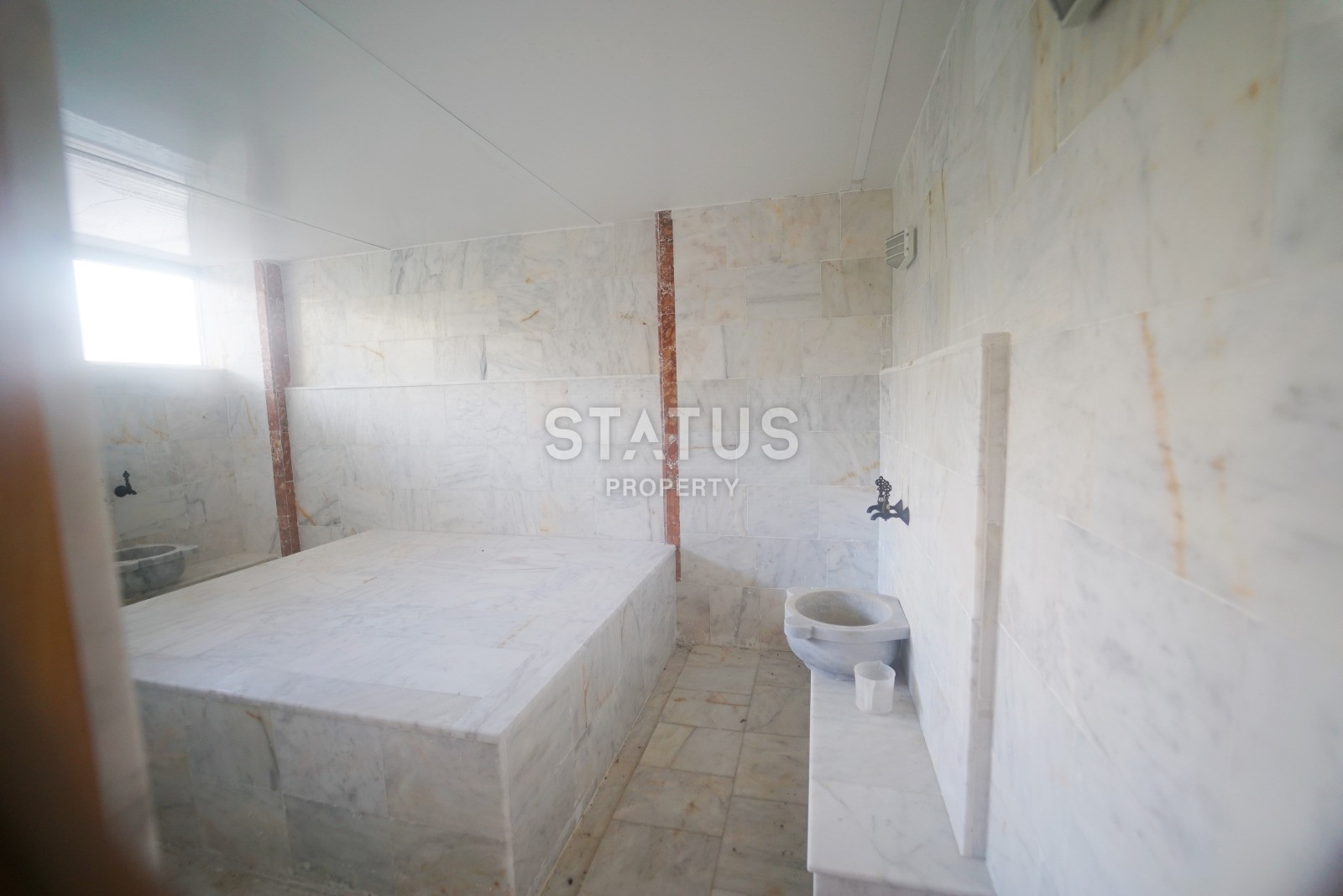 Two-level five-room apartment with furniture, 210m2 фото 9