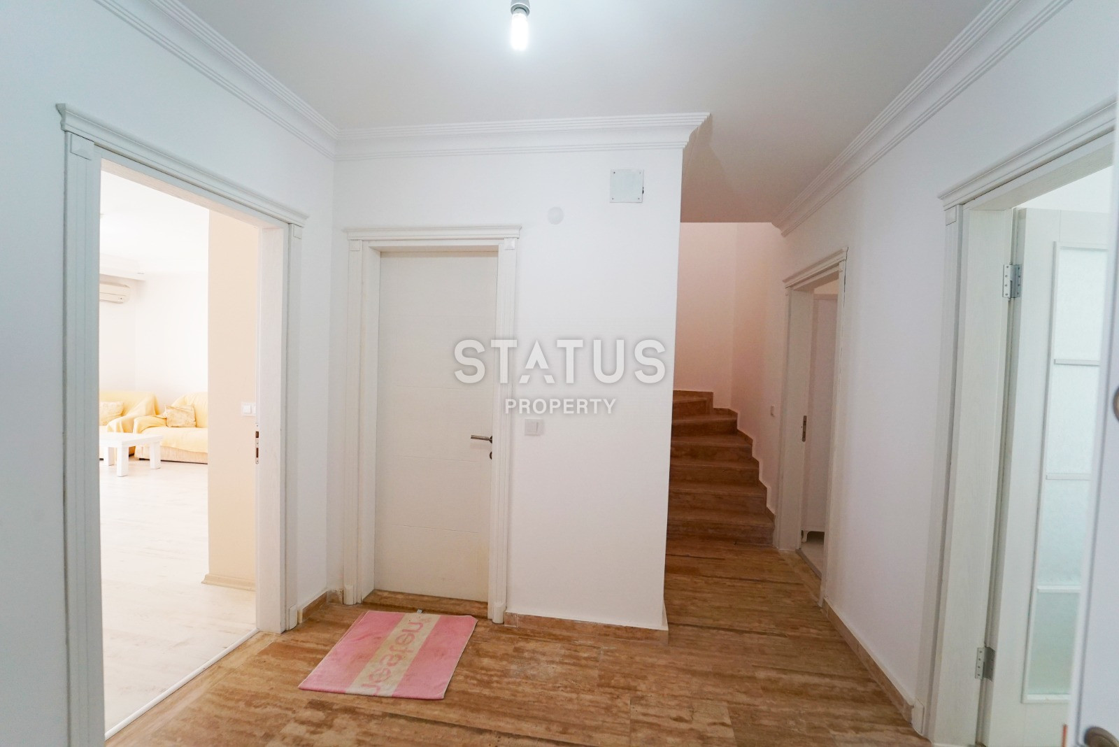 Two-level five-room apartment with furniture, 210m2 фото 11