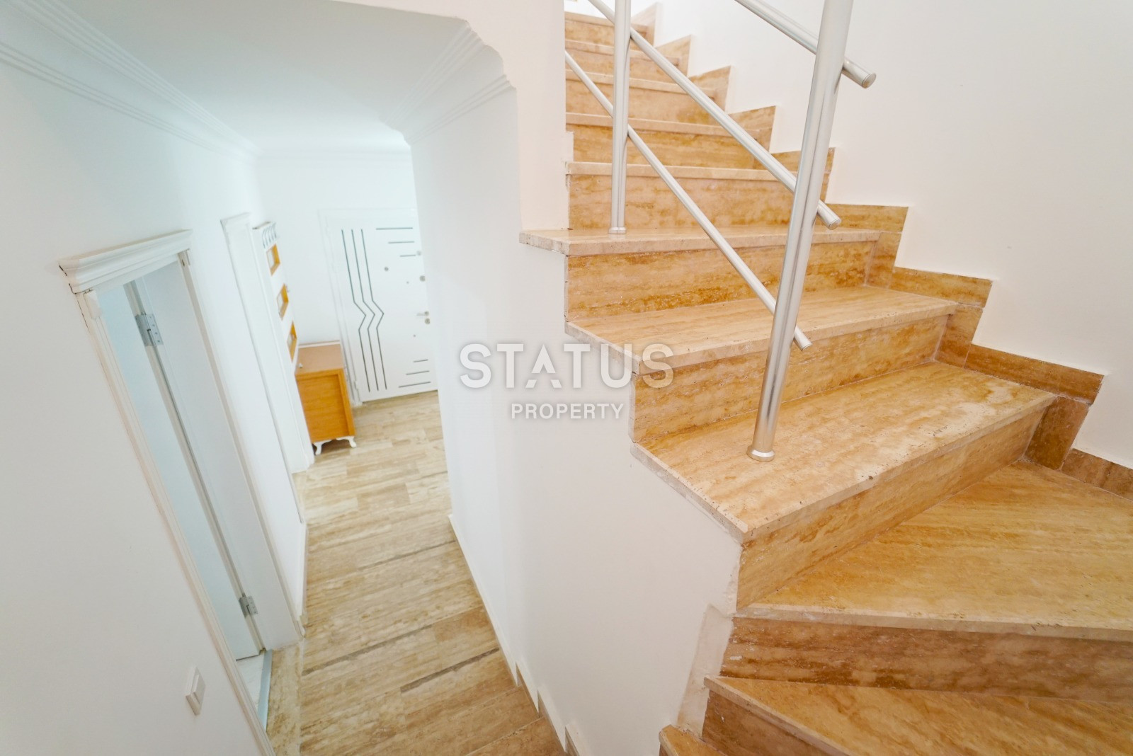 Two-level five-room apartment with furniture, 210m2 фото 20