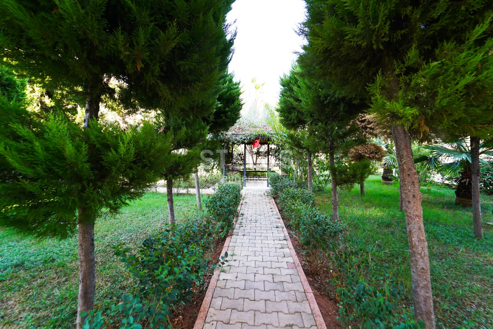 Two-level five-room apartment with furniture, 210m2 фото 30