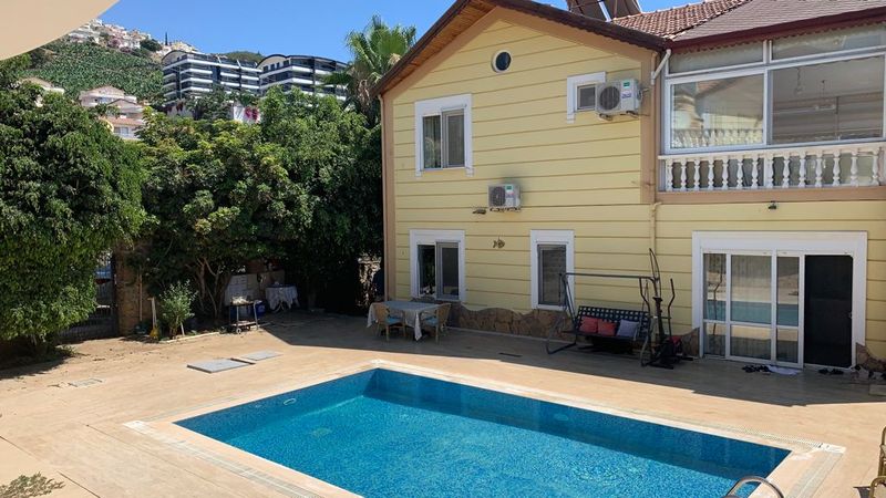 Villa 3+2, 700 meters from the sea in Mahmutlar, 280 sq.m. фото 3