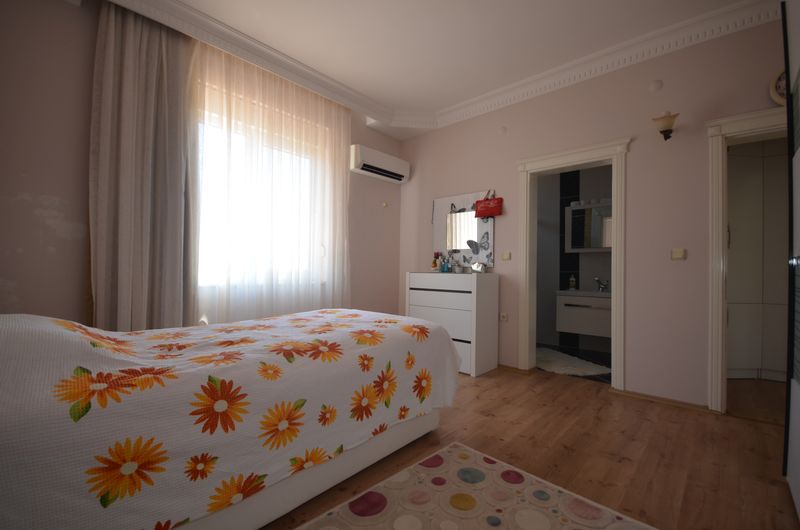 Villa 3+2, 700 meters from the sea in Mahmutlar, 280 sq.m. фото 19