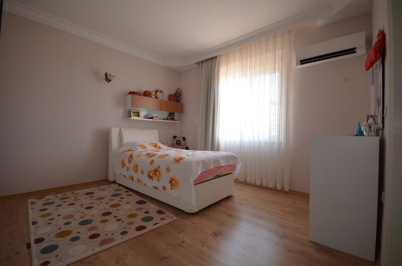 Villa 3+2, 700 meters from the sea in Mahmutlar, 280 sq.m. фото 26