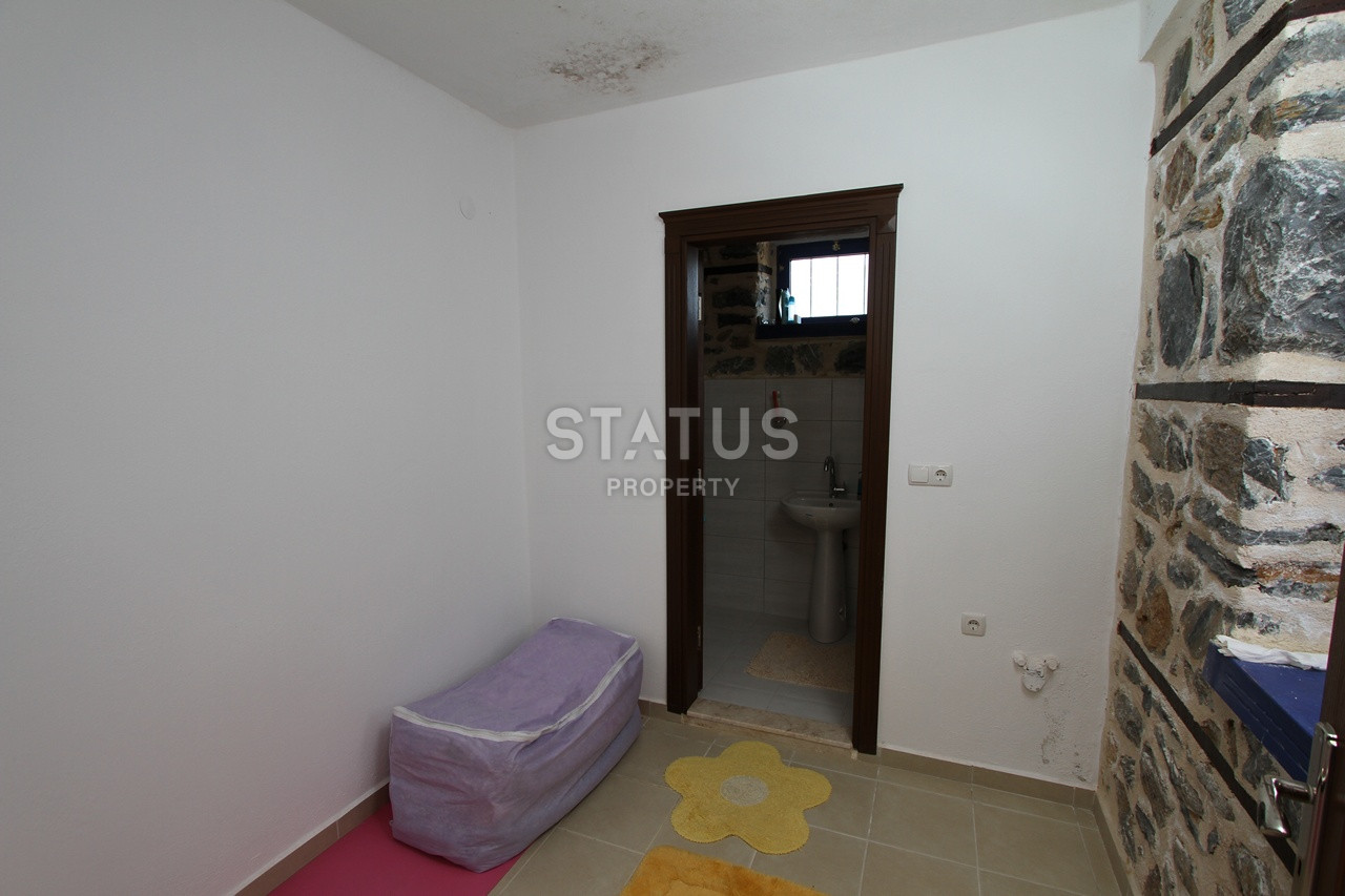 Земельный участок с большим домом и теплицей в Ходжалар, Алания. фото 3