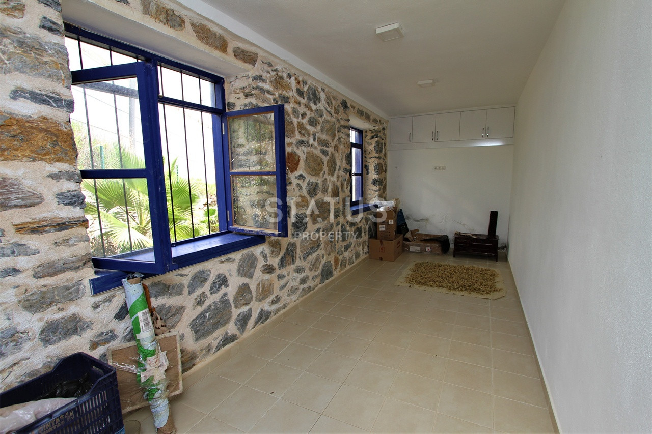 Земельный участок с большим домом и теплицей в Ходжалар, Алания. фото 12