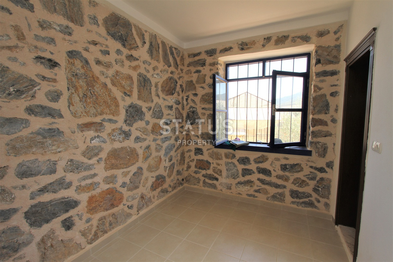 Земельный участок с большим домом и теплицей в Ходжалар, Алания. фото 15