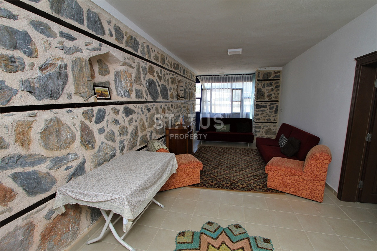 Земельный участок с большим домом и теплицей в Ходжалар, Алания. фото 19