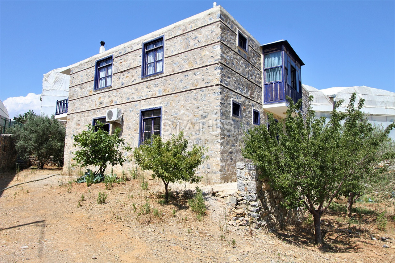 Земельный участок с большим домом и теплицей в Ходжалар, Алания. фото 22