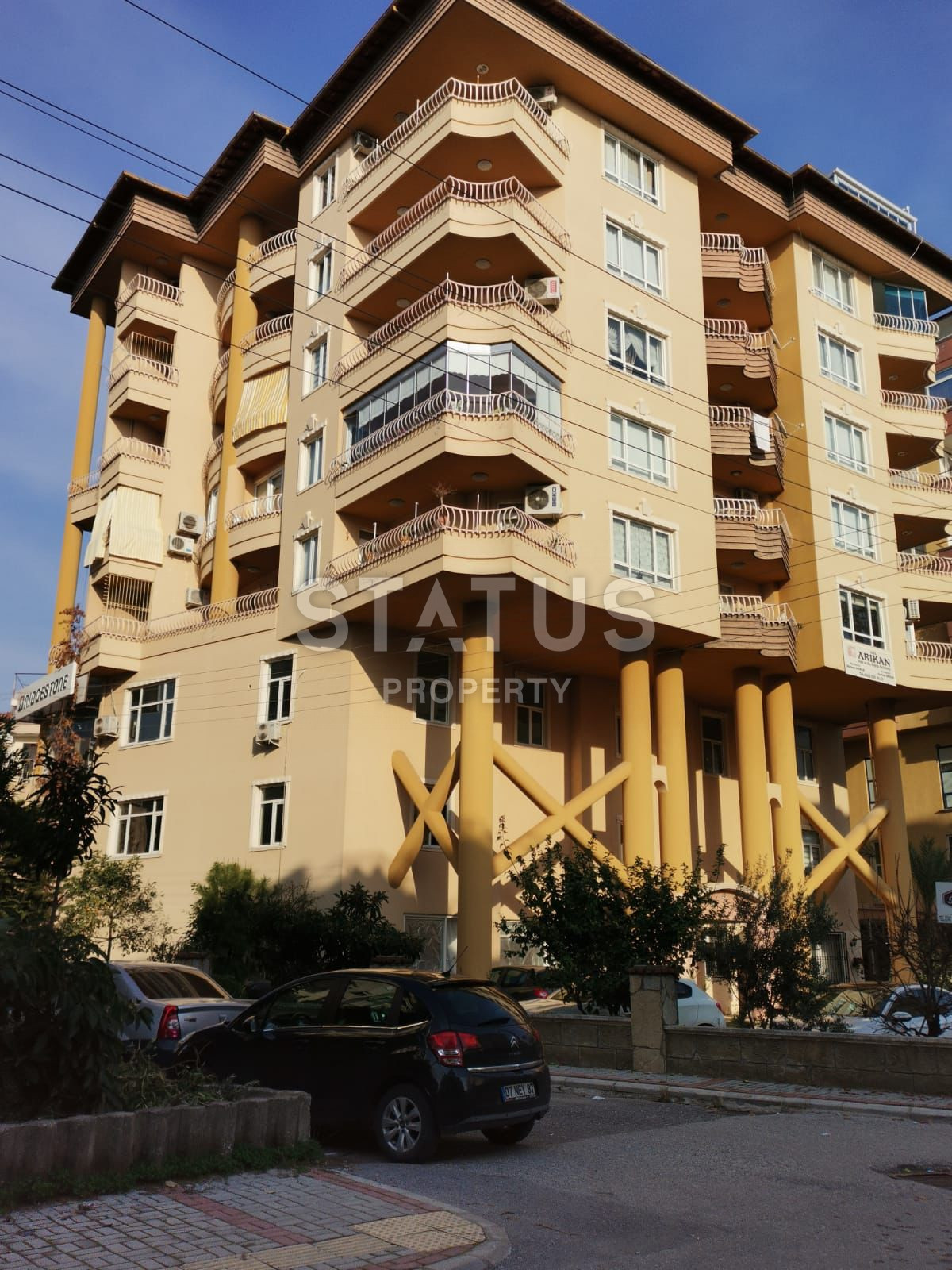 Large duplex in the center of Alanya at a very low price, views of the mountains and the fortress, 280m2 фото 3