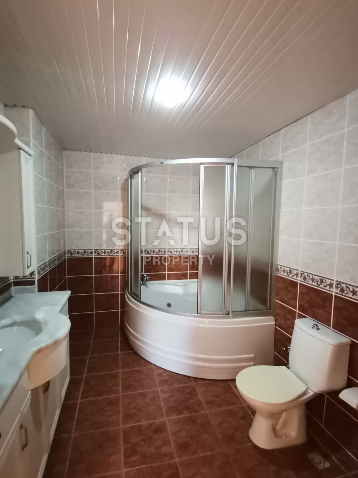 Large duplex in the center of Alanya at a very low price, views of the mountains and the fortress, 280m2 фото 9