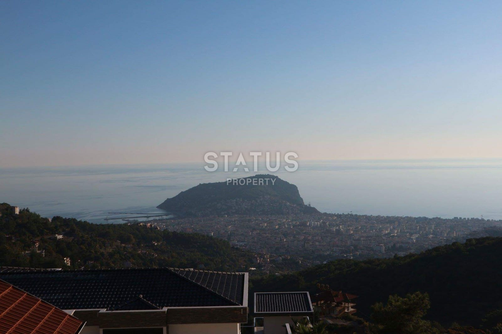 Villa 3+1 with a panorama of the sea, the fortress and the city, 220 m2. Center, Alanya. фото 4