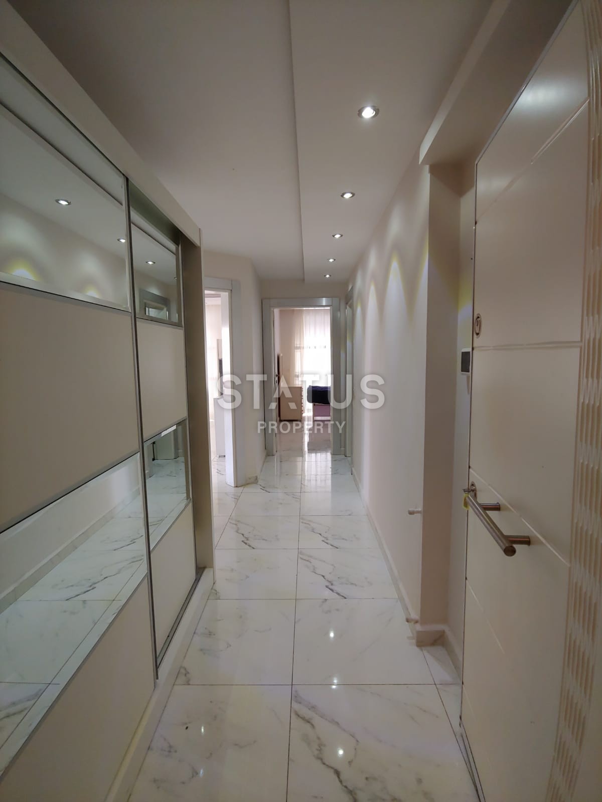 Меблированные трехкомнатные апартаменты в центре района Махмутлар, 105 м2 фото 6