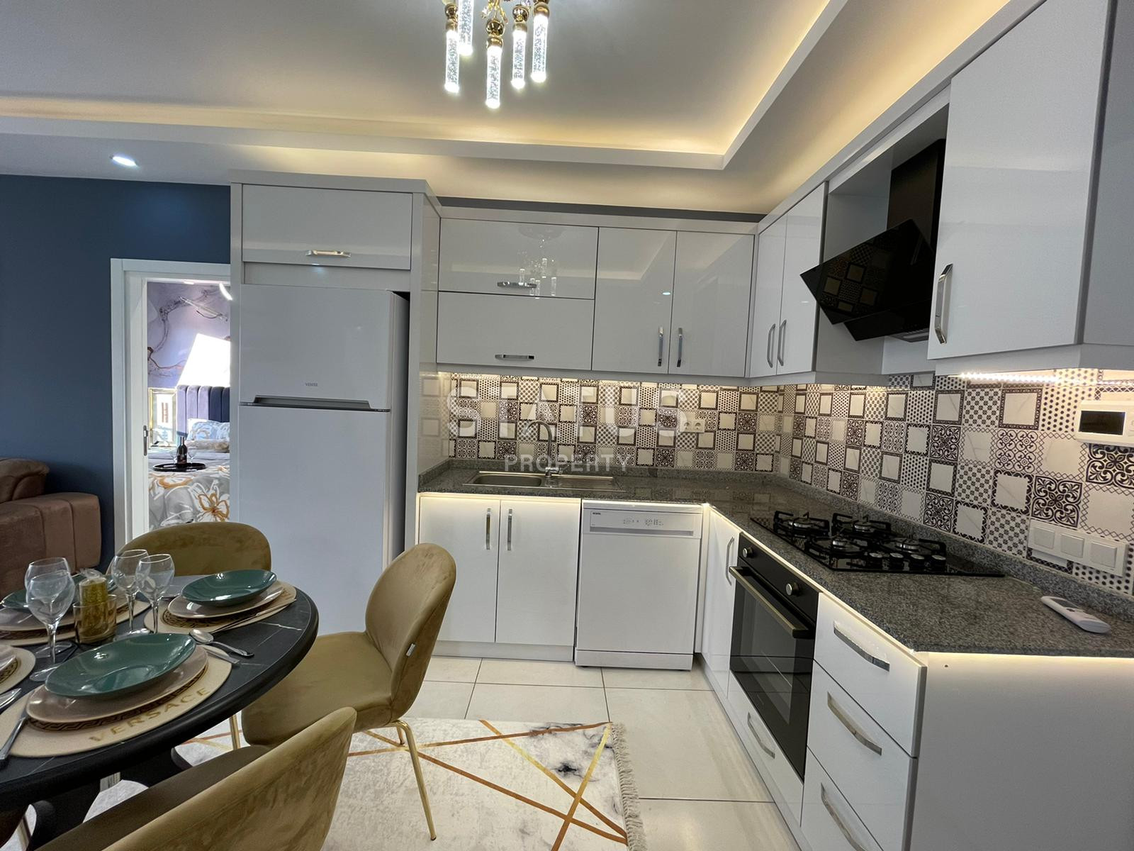 Квартира 2+1 с дизайнерским ремонтом и видом на море в Махмутларе, 105 кв.м. фото 15