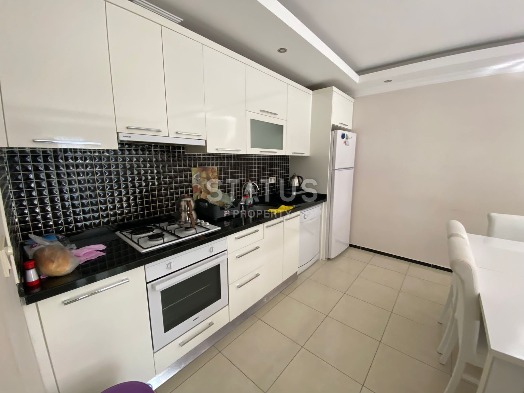 Просторная квартира 1+1 с мебелью в 50 метрах от моря в Кестеле, 65 м2. фото 8